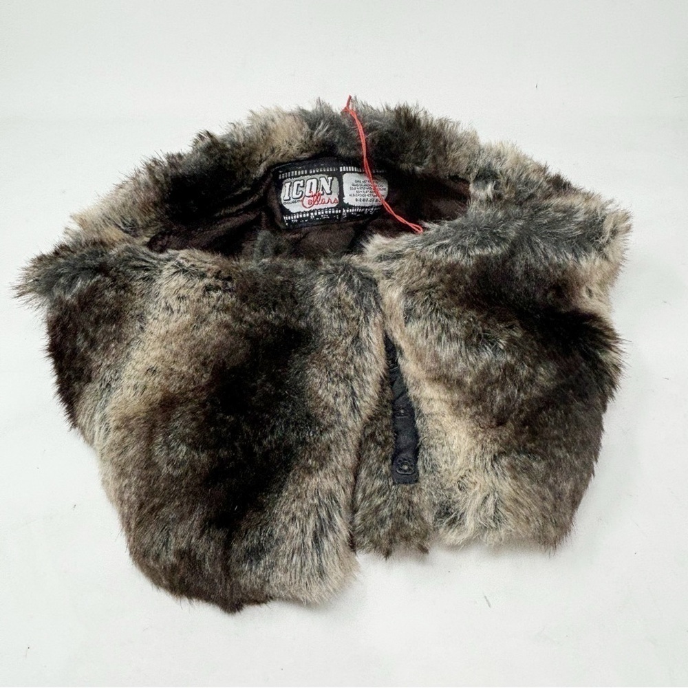 ICON COLLARS Women’s Gray Brown Black Stripe Fur Collar Snap Close 29” X 7”